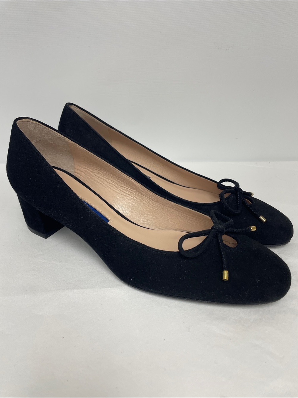 Stuart Weitzman Gabby 45 Black Suede Pump with Bow Detail, Size 7.5 - Picture 3 of 11